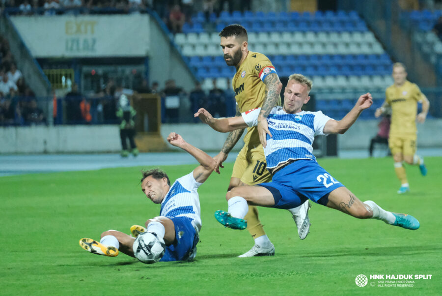 VIDEO: Hajduk srušio nemoćni Osijek, Livaja i Melnjak donijeli Bijelima veliku injekciju samopouzdanja