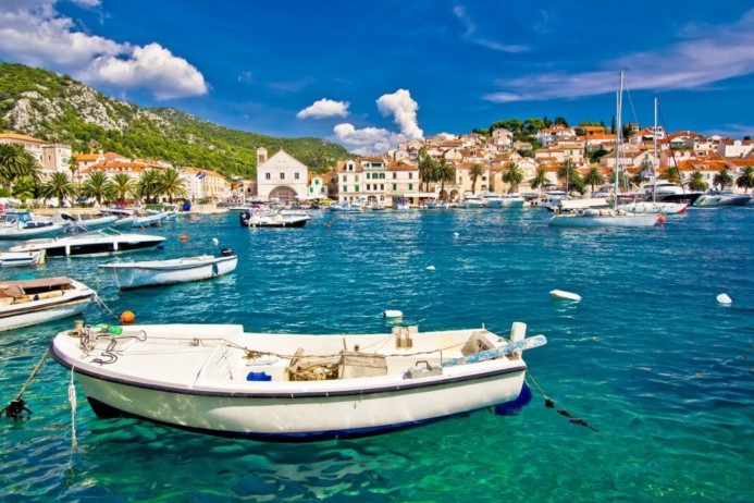 Danas većinom sunčano i vruće
