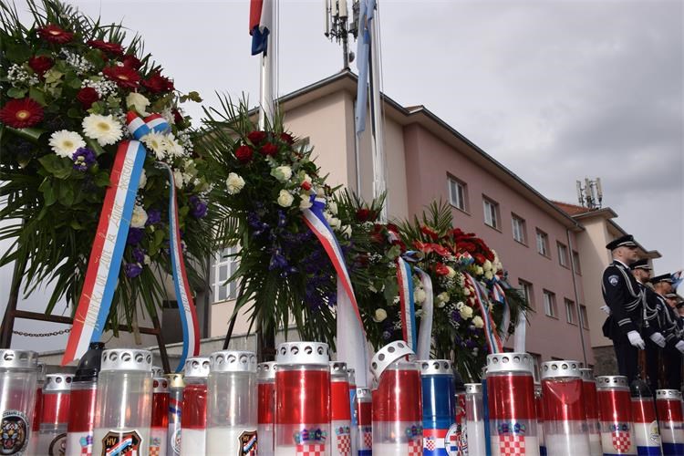 Policijskim postajama Križevci, Koprivnica i Đurđevac dodijeljene braniteljske zahvalnice za sudjelovanje u obrani Pakraca 1991.