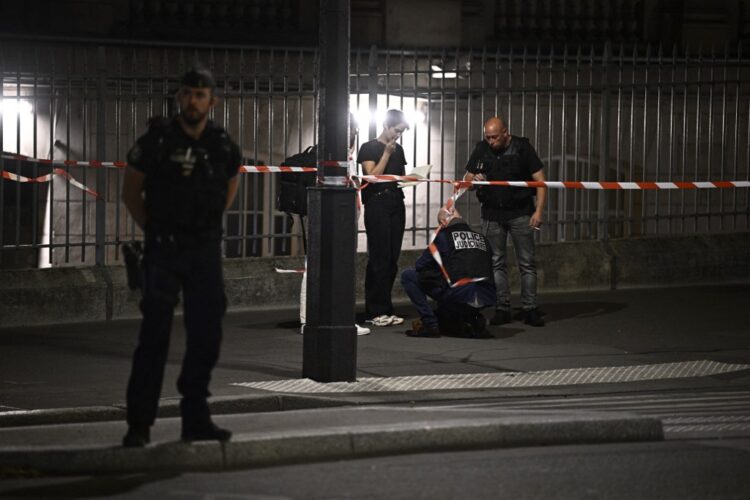 U Parizu izboden vojnik koji je čuvao željeznički kolodvor