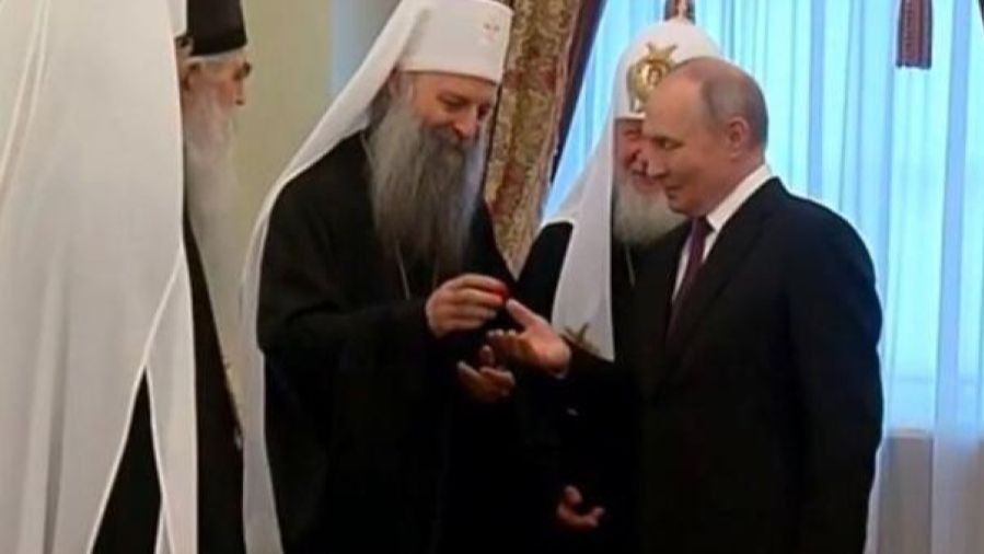 Patrijarh SPC Irinej, obožavatelj četničkog koljača Momčila Đujića, poklonio se zločincu Putinu sa željom da i Srbija postane dijelom "ruskog sveta"