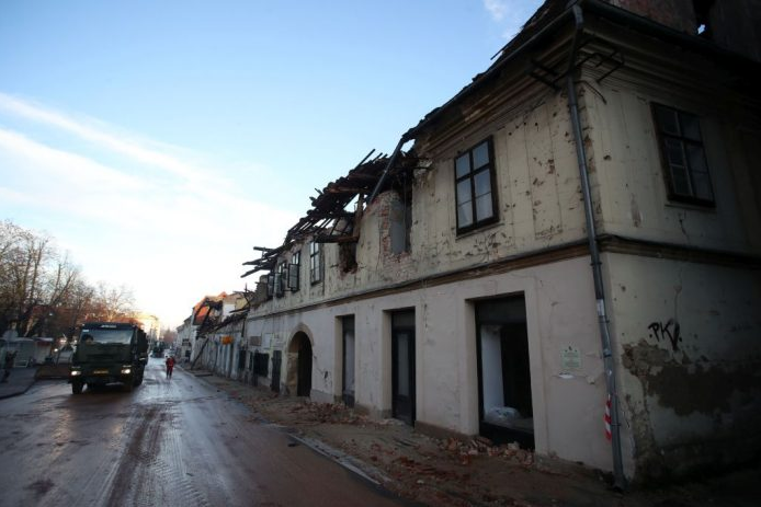 Kaos birokracije: Uz zahtjev za obnovu, potrebno priložiti preko 50 dokumenata