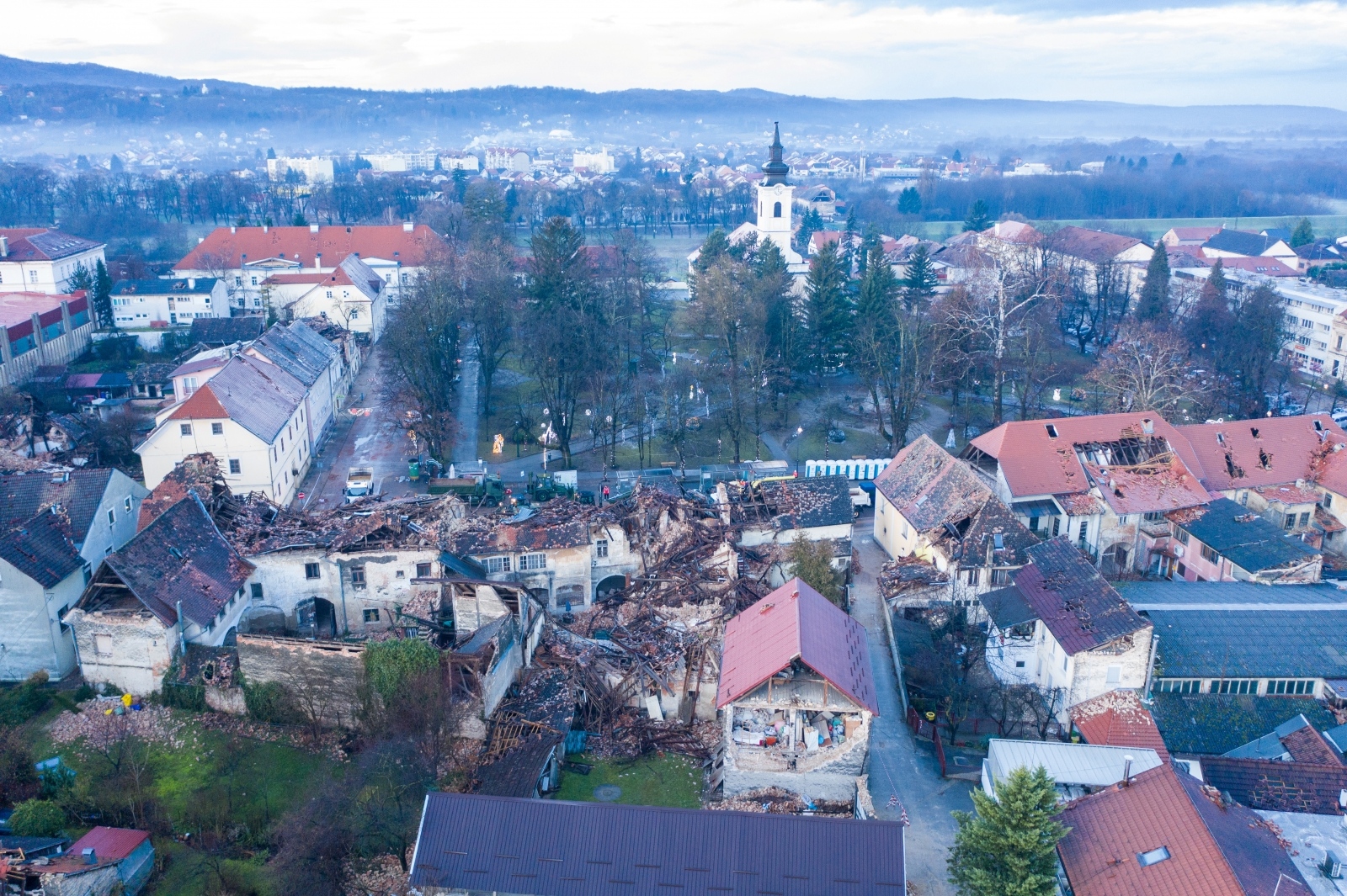 29. prosinca 2020. razoran potres pogodio Petrinju: Poginulo sedmero ljudi, ozlijeđeno 28, šteta procijenjena na 5,5 mlrd. eura