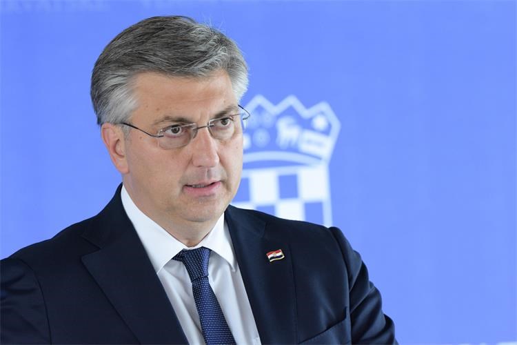 Manjinci odlučili: Podržat će HDZ