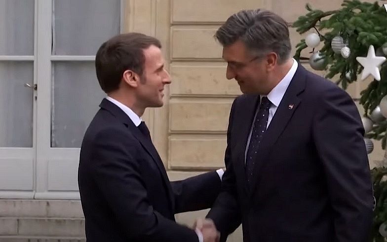 NAMJERAVAJU LI ISTO NAŠI STOŽERAŠI? Francuski premijer najavio covid-potvrde samo za cijepljene