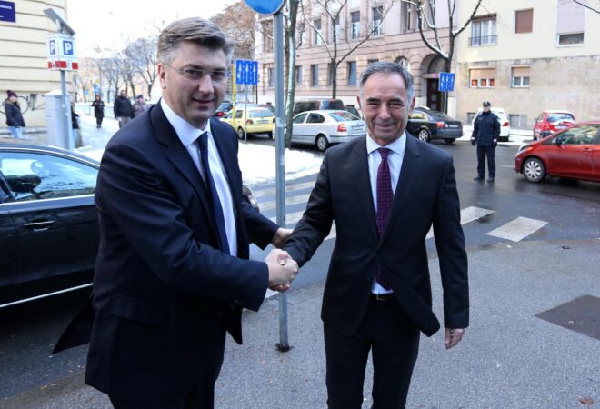 PUPOVAC ODLAZI ZBOG EUROPSKE UNIJE: HDZ već ima rezervu u džepu! Planiraju aktivirati novu stranku iz oporbe i odbaciti SDSS