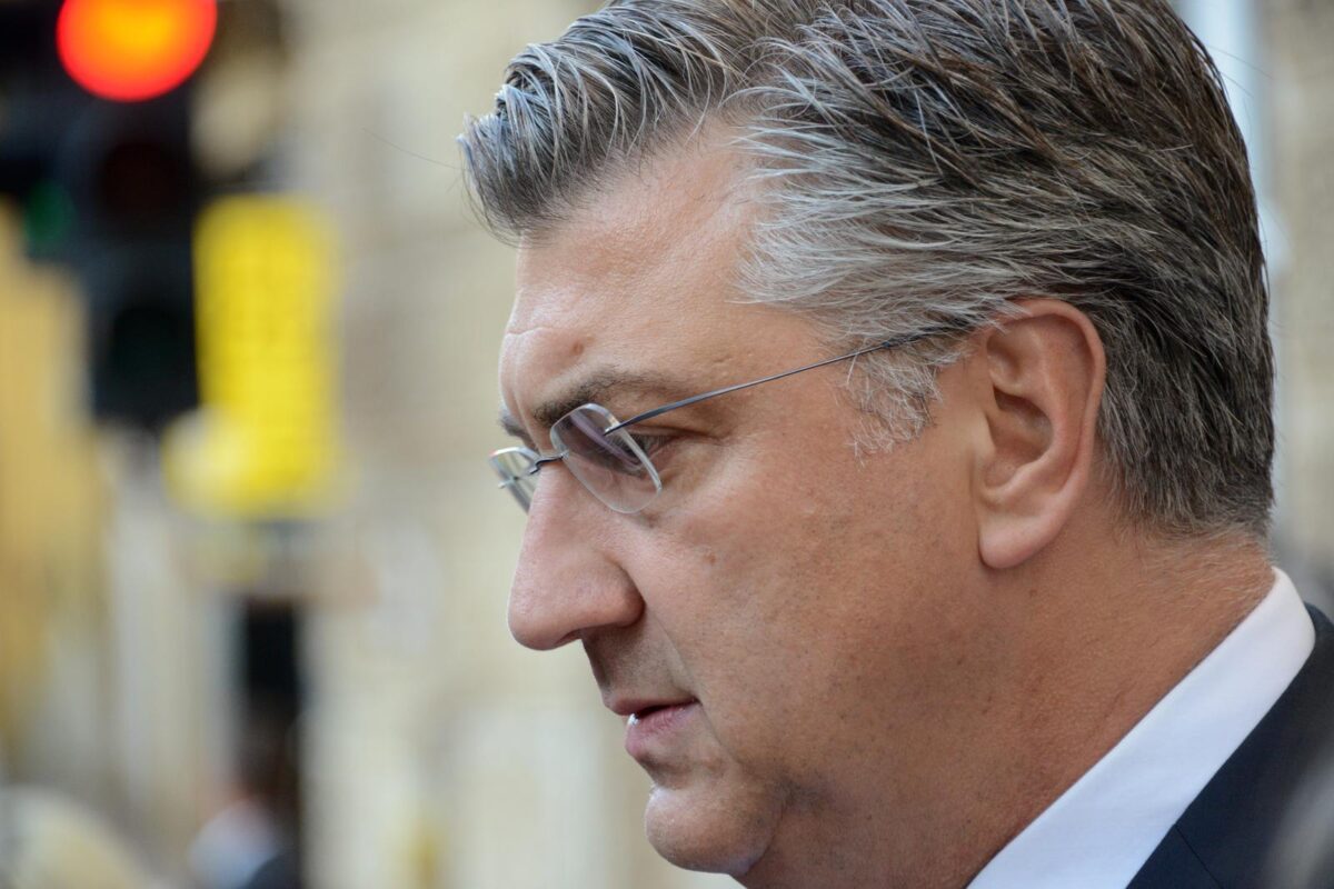 Ima li Plenković većinu? “Prividno će se odreći SDSS-a dok ne sažvače i ne ispljune DP”