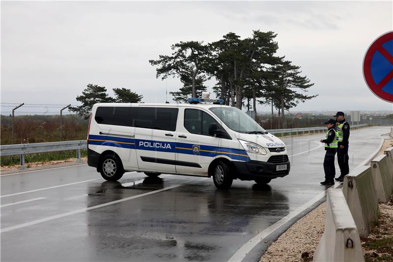 Troje poginulih u teškoj prometnoj nesreći u Ogulincu