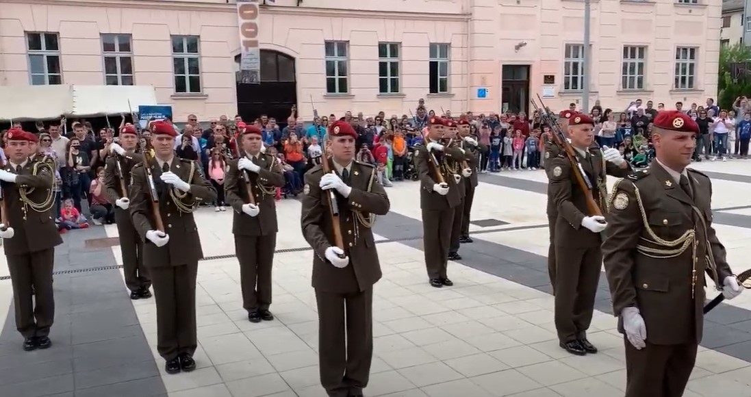 Dani otvorenih vrata Počasno-zaštitne bojne