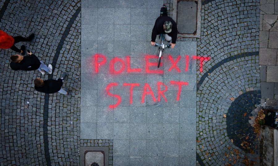 Ne, Poljska neće izaći iz Europske unije jer od nje previše dobiva. Ali može izazvati opasan domino-efekt