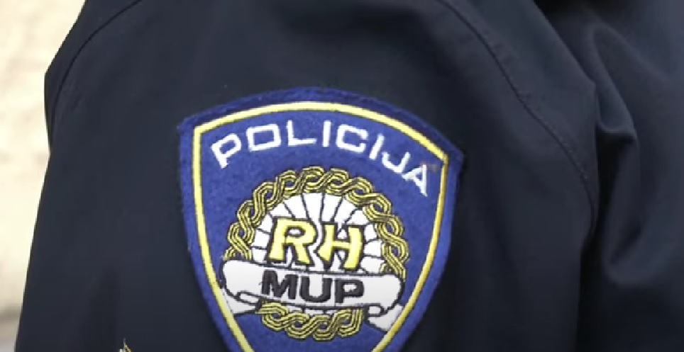 Policajac u Zadru slučajno ispalio metak: Zadobio prostrjelnu ranu tijekom provjere pištolja