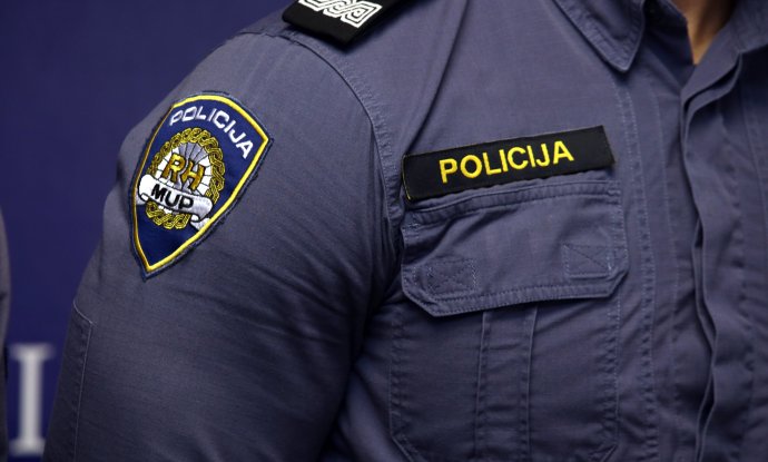 Lički policajci osumnjičeni za silovanje pušteni na slobodu; žrtva nije uopće znala