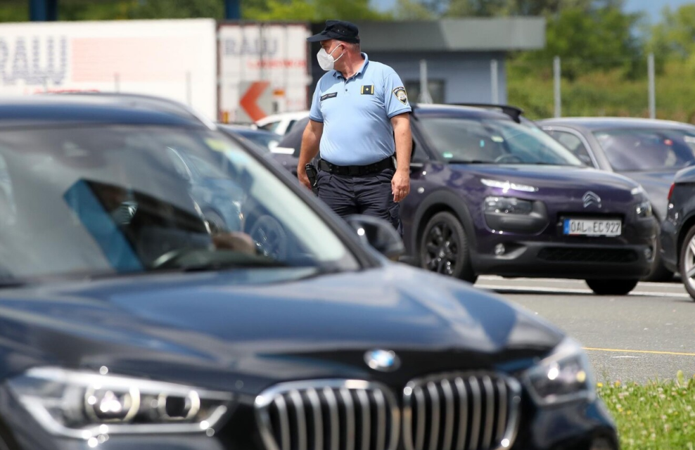 ŠEF GRANIČNE POLICIJE O INCIDENTU S EUROPARLAMENTARCIMA: ’Našim policajcima javile su se kolege iz bosansko-hercegovačke policije…’