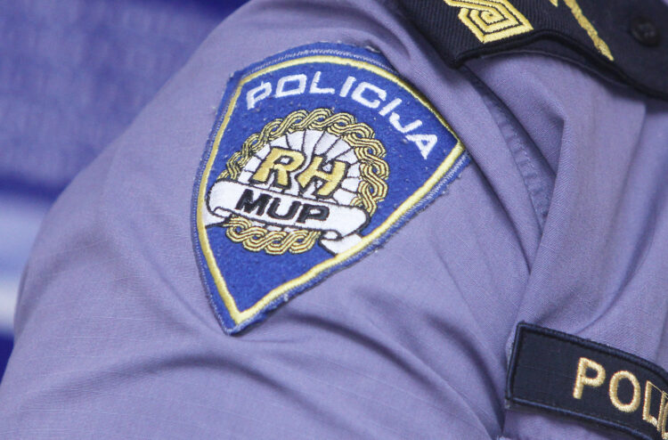 Koliku mirovinu imaju policijski službenici? Veće su od prosjeka, ali dobivaju manje od vatrogasaca