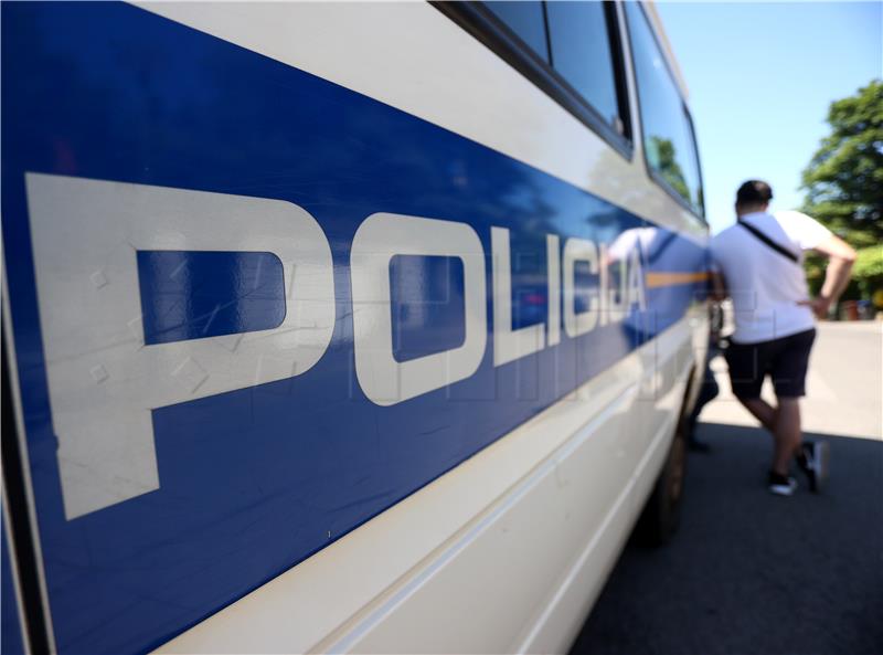 Sačekuša u Zagrebu: Na skuteru dočekali poduzetnika u autu i pucali na njega