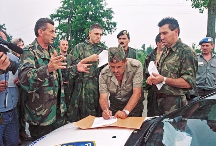 8. kolovoza 1995. – Predaja 21. korpusa tzv. Srpske krajine i humanost hrvatske vojske prema zarobljenicima