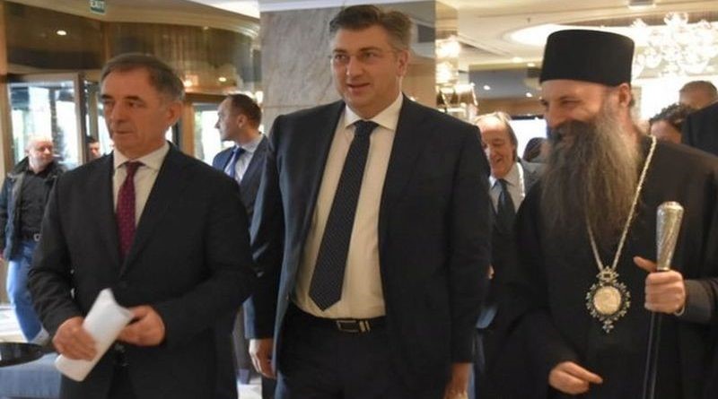 Premijeru Plenkoviću što je sa žrtvama totalitarnog komunističkog zločinačkog režima 1945-1990? Zar žrtve komunizma nisu bili ljudi, za njih nema pijeteta, nema kazni?
