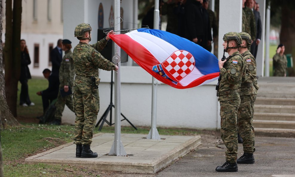 OBVEZNA PRIČUVA  Zovu vas na vojnu vježbu? Evo tko vam daje plaću dok se spremate za rat