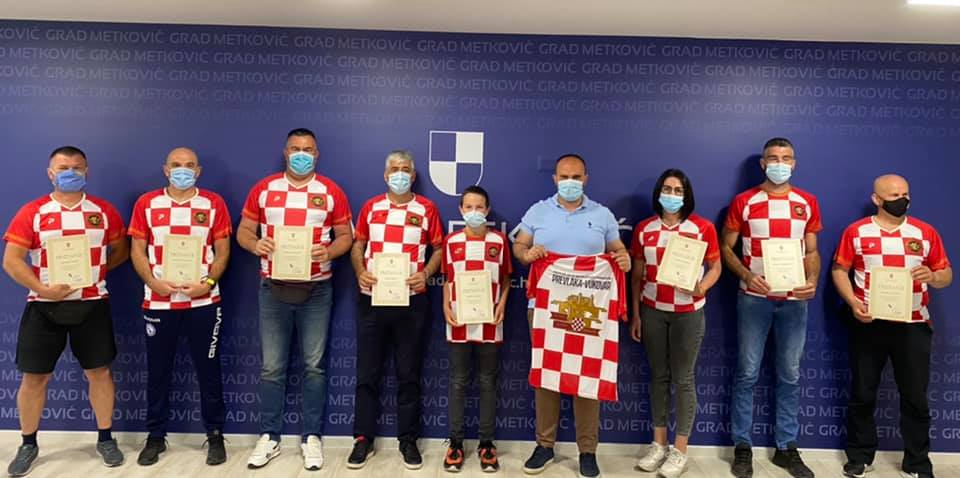 Gradonačelnik Metkovića uručio priznanja sudionicima Memorijalnoga biciklističkog maratona ‘Prevlaka – Vukovar – Ilok’Vukovar – Ilok’