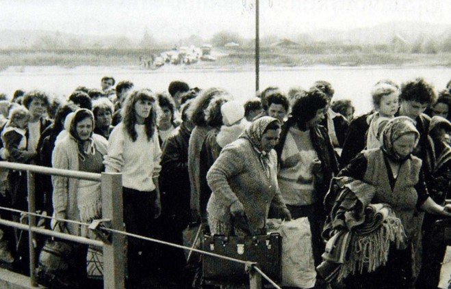90-tih smo uspjeli zbrinuti gotovo milijun prognanika. I usput ratovali.
