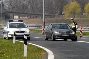 Vozači, oprez! Od 1. studenog morate paliti dnevna svjetla. Evo kolika je kazna u eurima