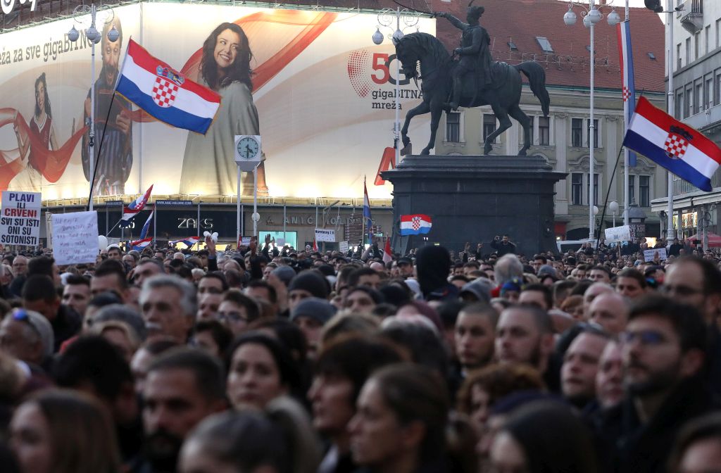 U 17 sati novi prosvjed protiv covid potvrda – tihi marš bez govornika