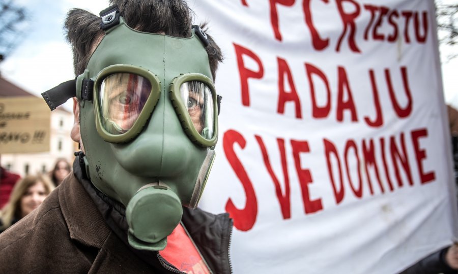 I u pet hrvatskih gradova protiv Covid ograničenja, prosvjednici poručili: Vratite nam gripu