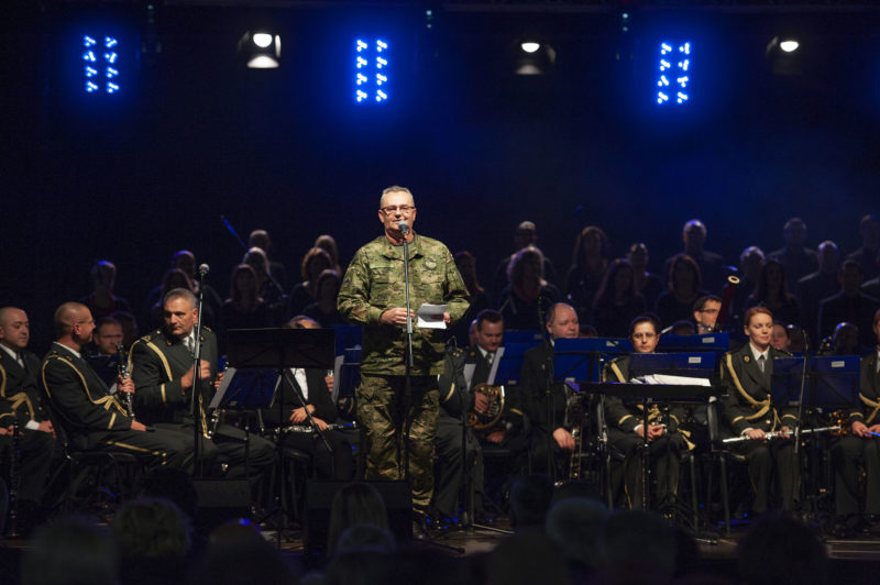 Mladen Pavković: Koncert za bivši Dan JNA. Slučajno ili namjerno?