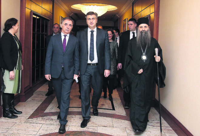 GDJE SE SAKRIO MILORAD PUPOVAC? Gori mu pod petama, Plenković već ima zamjenu za dugogodišnjeg partnera: ‘Kad odu Milorad i Bobo…’