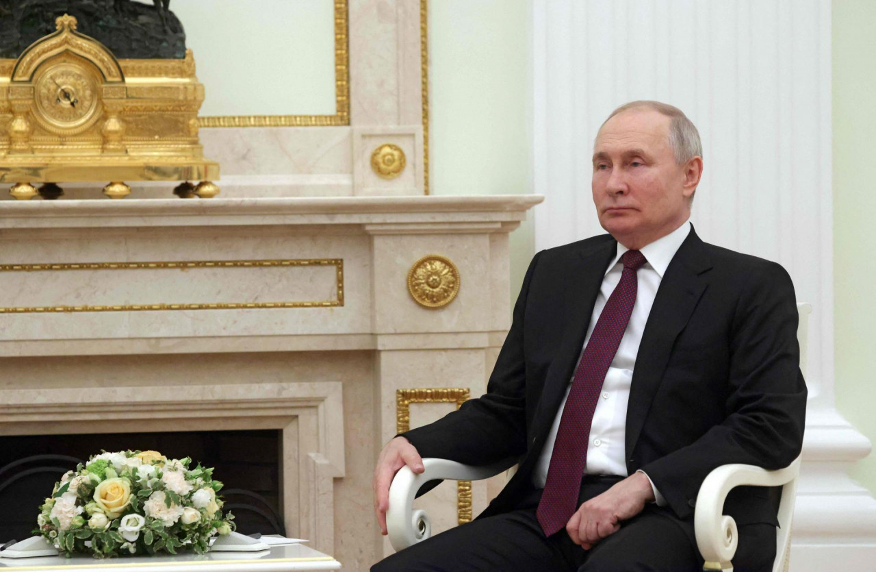 ZAPADNI MEDIJI ‘Jeste li vidjeli što je Putin radio na sastanku s liderom Kine? Tako se ne ponaša zdrav čovjek!‘