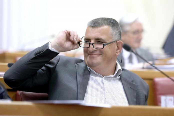 (VIDEO) Sabor gori zbog masona! Miro Bulj održao brutalan govor