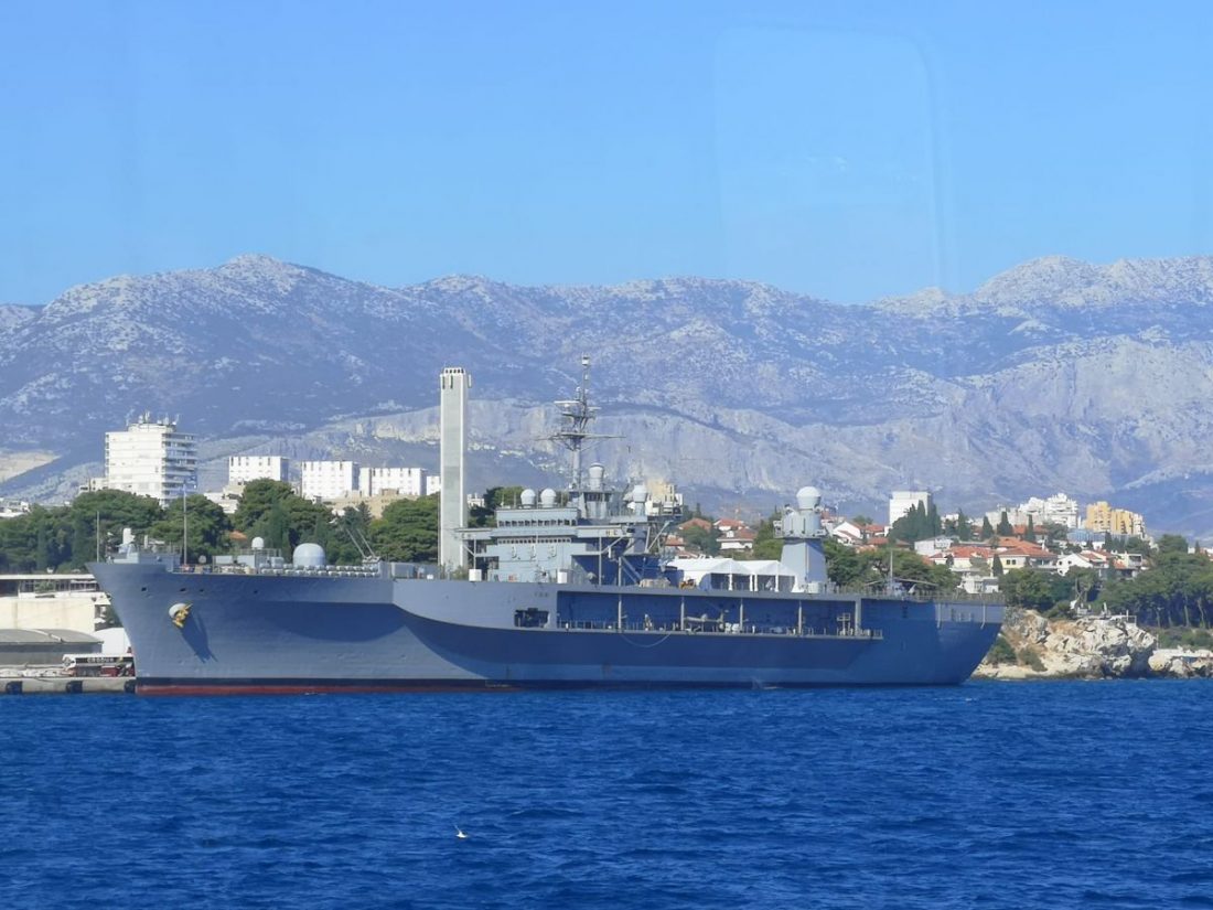 Zapovjedni brod Šeste flote u Splitu: SAD Hrvatskoj u deset godina dao vojnu pomoć od 4,5 milijardi kuna