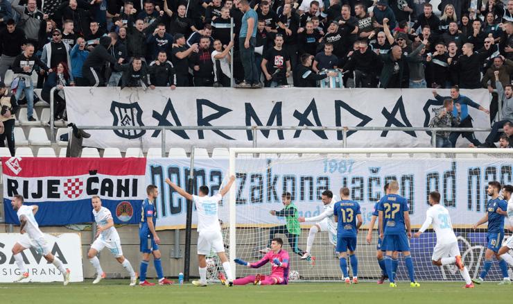 Kada ga zaljulja potres od 2 Drmića, i moćni Dinamo gubi tlo po nogama! Ali Rijeka ima velik problem...