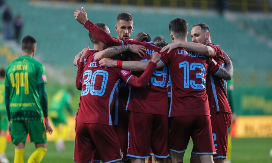 HT PRVA LIGA - 29. KOLO  Rijeka s dva gola Vučkića pokvarila 30. rođendan Demona i pobjedom protiv Istre preskočila Hajduk