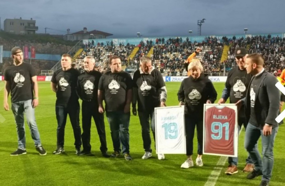 MAJKA MARTINE (4) UBIJENE U BOROVU SELU ZAHVALNA: ‘Armada je izradila majice sa posvetom malim žrtvama’