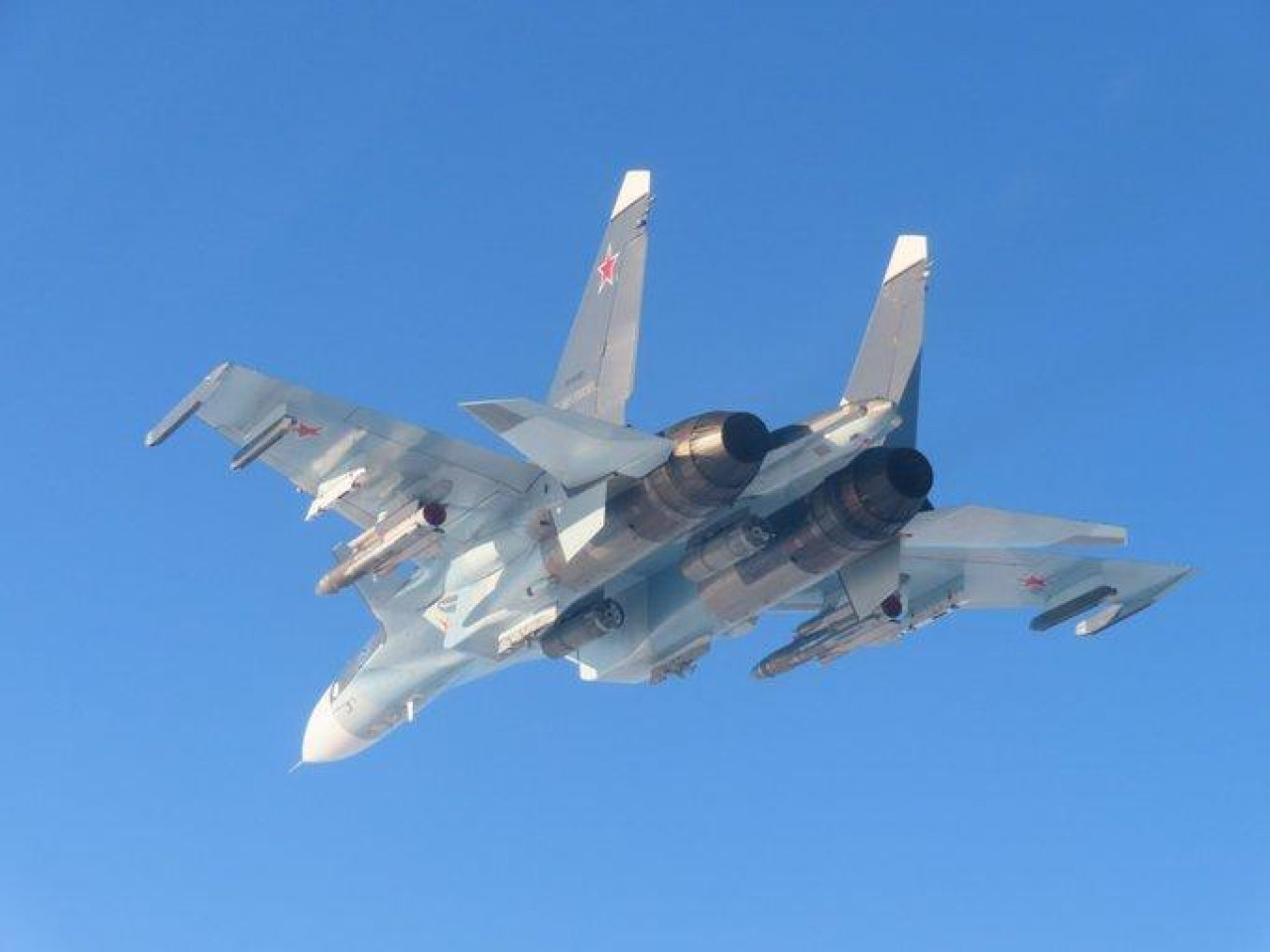 Španjolski Horneti presreli ruski borbeni avion iznad Baltika. Znakovito je koje je naoružanje nosio