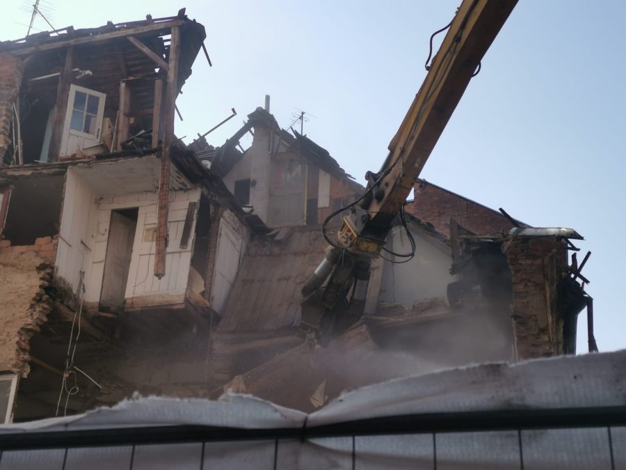Dvije godine nakon potresa konačno krenulo rušenje zgrade na uglu Petrinjske i Đorđićeve u Zagrebu