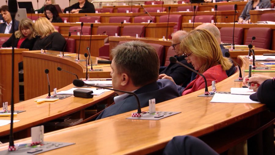 Grabe li Banski dvori previše moći?