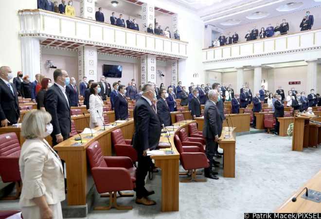13. listopada 2000. Zbog progona branitelja donesena Deklaracija o Domovinskom ratu