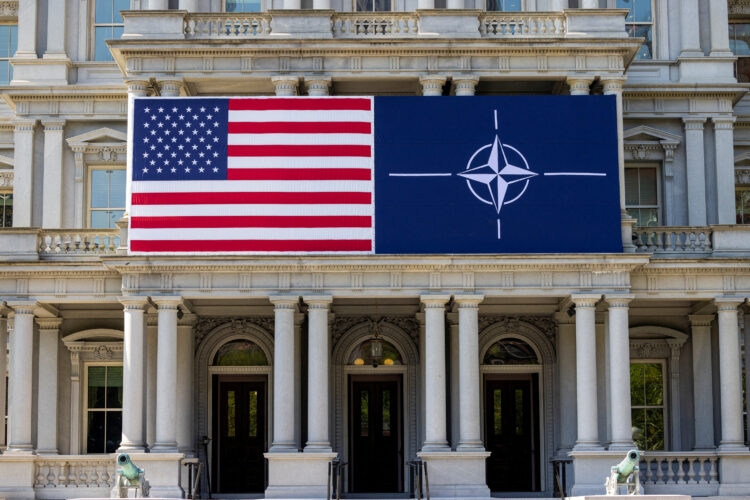 Trump: Nisam siguran da bismo uopće išta trebali trošiti na NATO