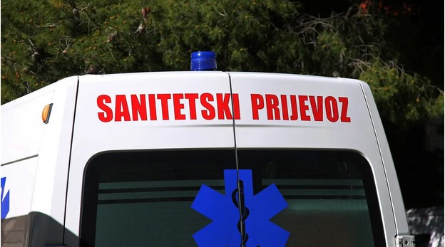 STRAVA U JELENJU Vozaču Hitne i sestri u Rijeci je pao pacijent. Udario je glavom i umro. Nisu to prijavili policiji