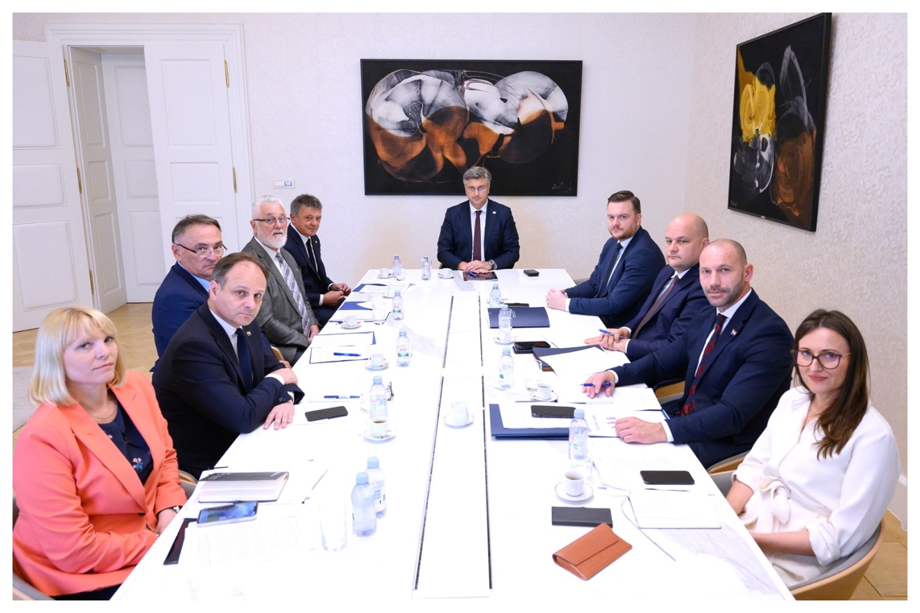 Vlada i Glavni državni odvjetnik raspravljali o arbitražnim postupcima protiv Hrvatske
