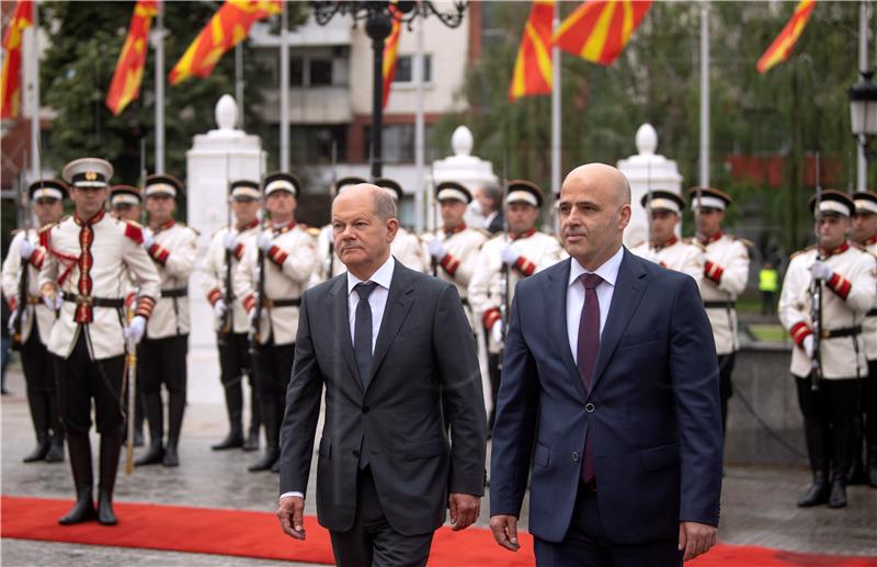 Scholz za otvaranje pristupnih pregovora sa Sjevernom Makedonijom i Albanijom