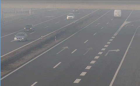 HAK: Oprez na autocesti A2 Zagreb-Macelj zbog zaustavljenog vozila