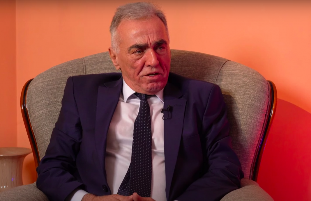 Ne djeluje tako, ali vjerujte ovaj Hrvat je opak: Danas prima stotine poruka i poziva