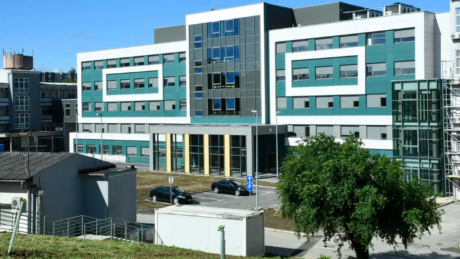 Sisak: Trogodišnje dijete doveli u bolnicu bez svijesti, umrlo je; Policija: Istražujemo slučaj