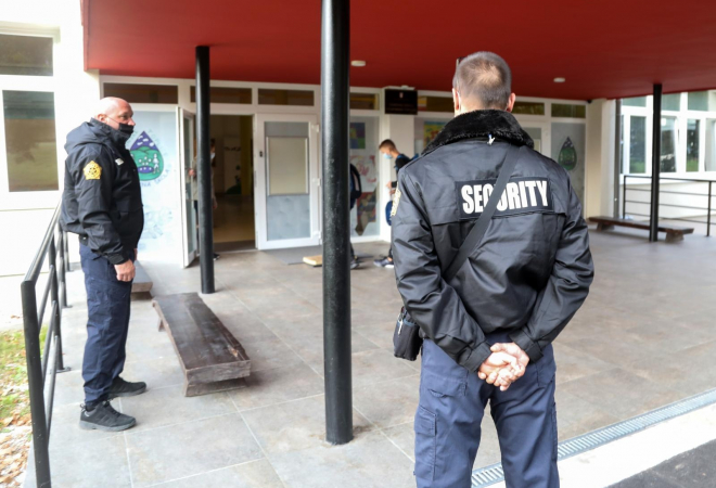 PONOVNO DRAMA U KRAPINSKIM TOPLICAMA: Policija privela antimaskera, dječaka i danas nisu pustili u školu
