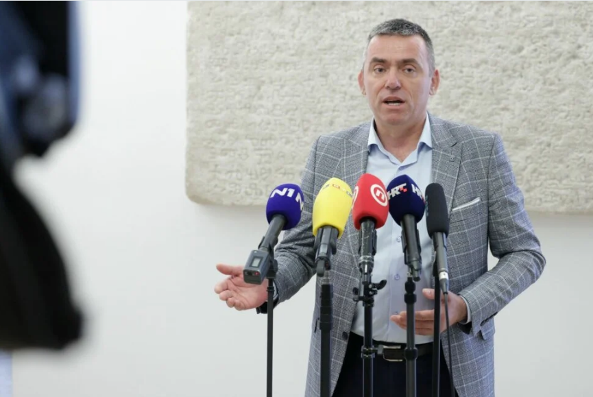 Mlinarić Ćipe u Saboru o incidentu u Vukovaru: Sučić je hrvatskom policajcu psovao majku četničku!
