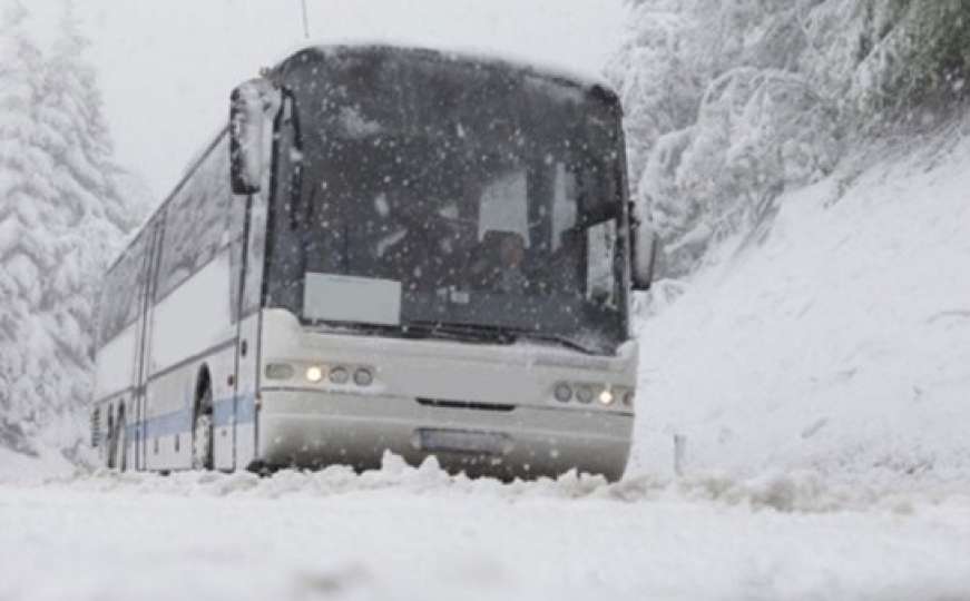 Prevrnuo se još jedan autobus u Lici