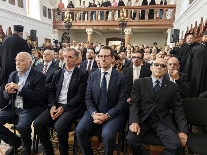 Na obnovi pravoslavne crkve u Pakracu bili su Mesić i Pupovac: '1991. je uništena i zapaljena'